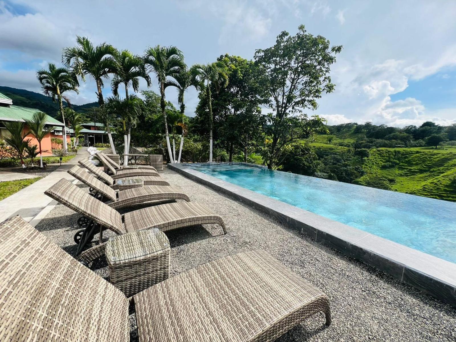 Chateau Arenal Hotel & Restaurante El Castillo ภายนอก รูปภาพ